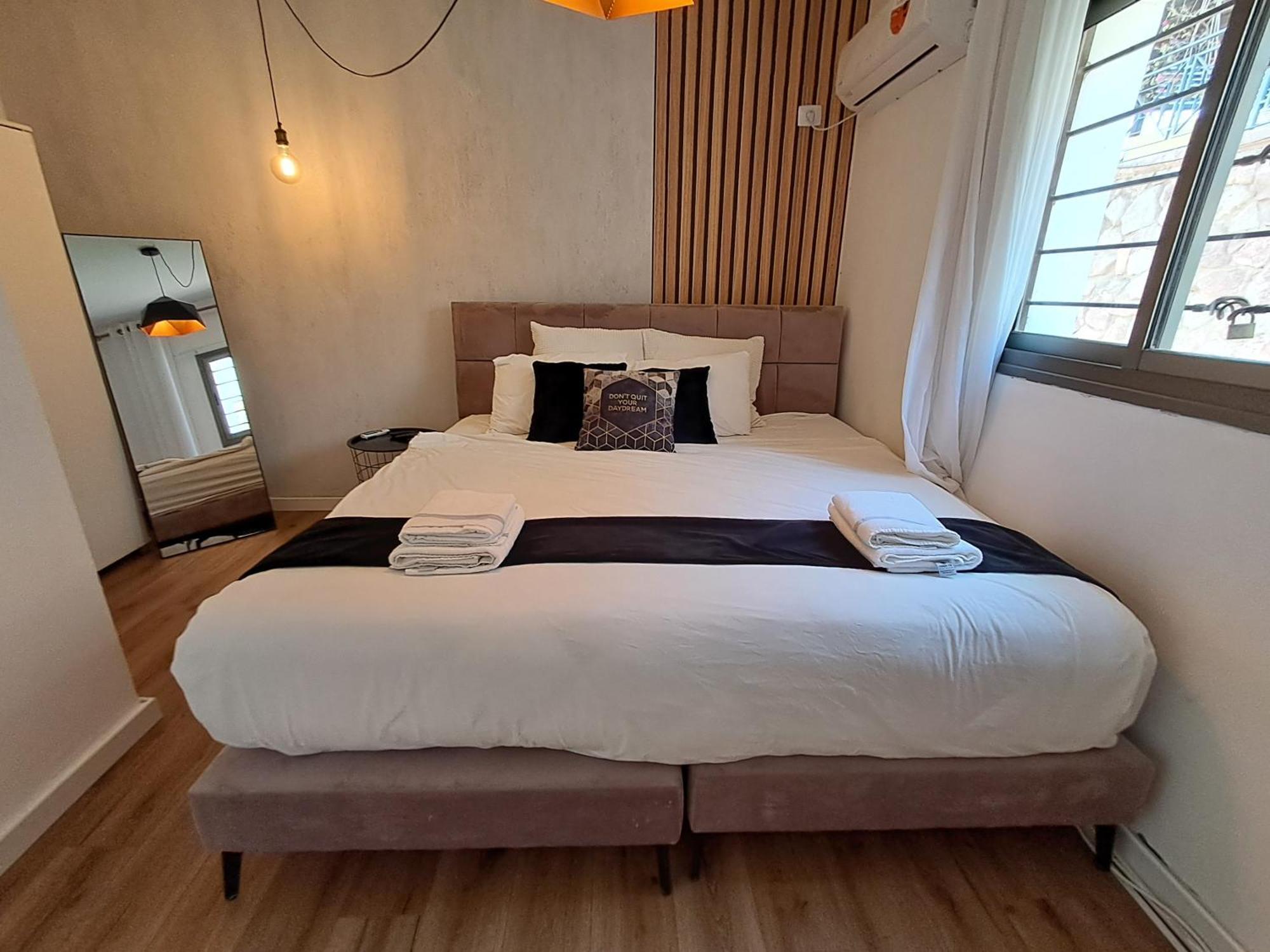 Yalarent Afarsemon Apartments With Pool - For Families & Couples Эйлат Экстерьер фото